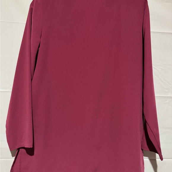 Sag Harbor Women's Fuschia front Button-Up Blouse Size Small 100% Polyester - Picture 10 of 13